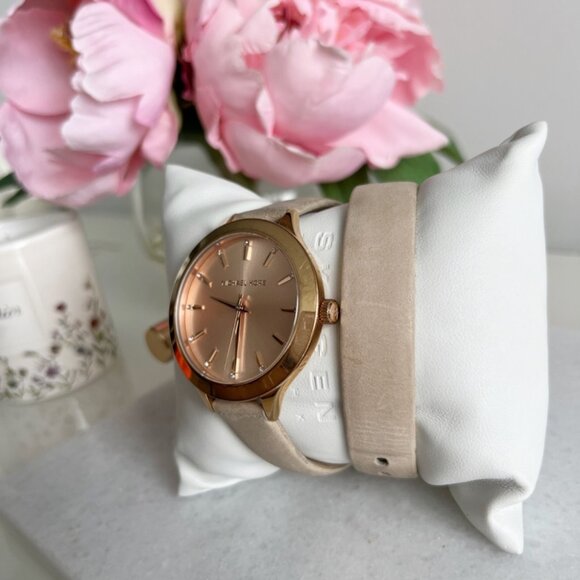 Michael Kors Women's Casual Beige Strap Watch MK2554 - Picture 4 of 14